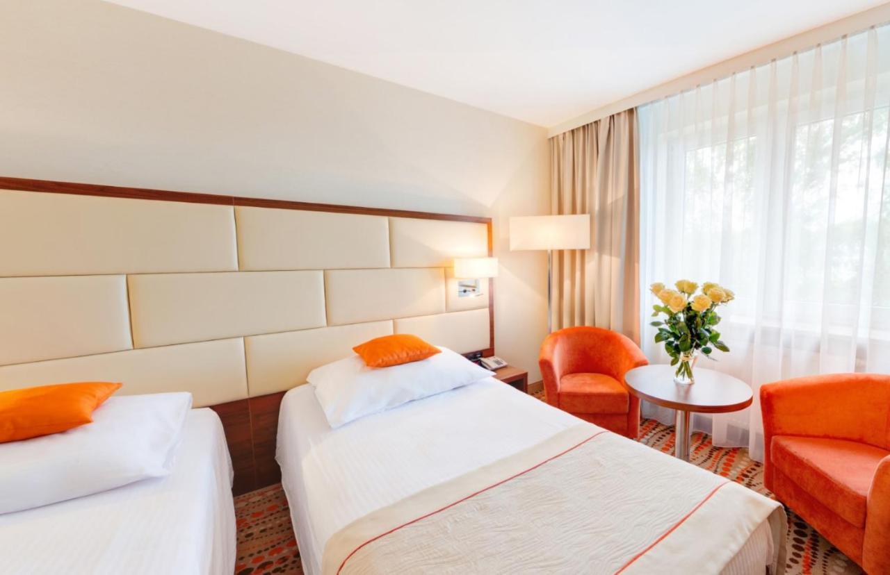 Hotel Boss Varsovie Extérieur photo