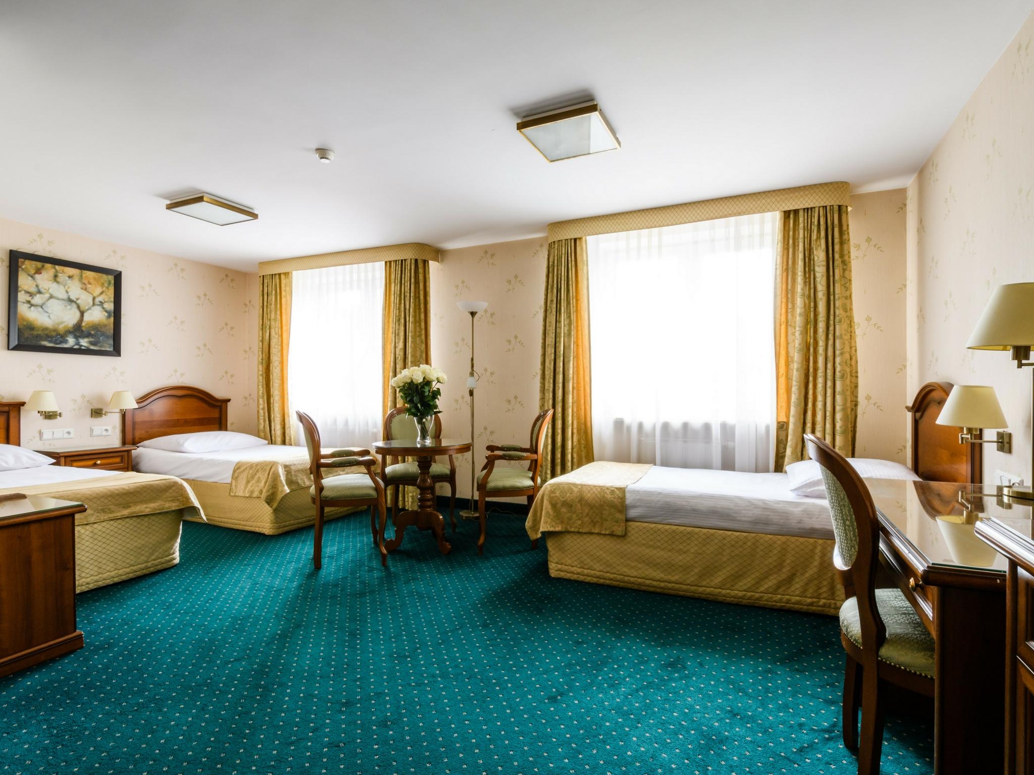 Hotel Boss Varsovie Extérieur photo