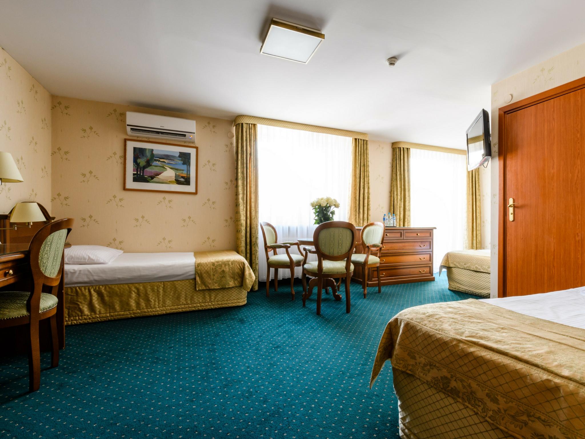 Hotel Boss Varsovie Extérieur photo