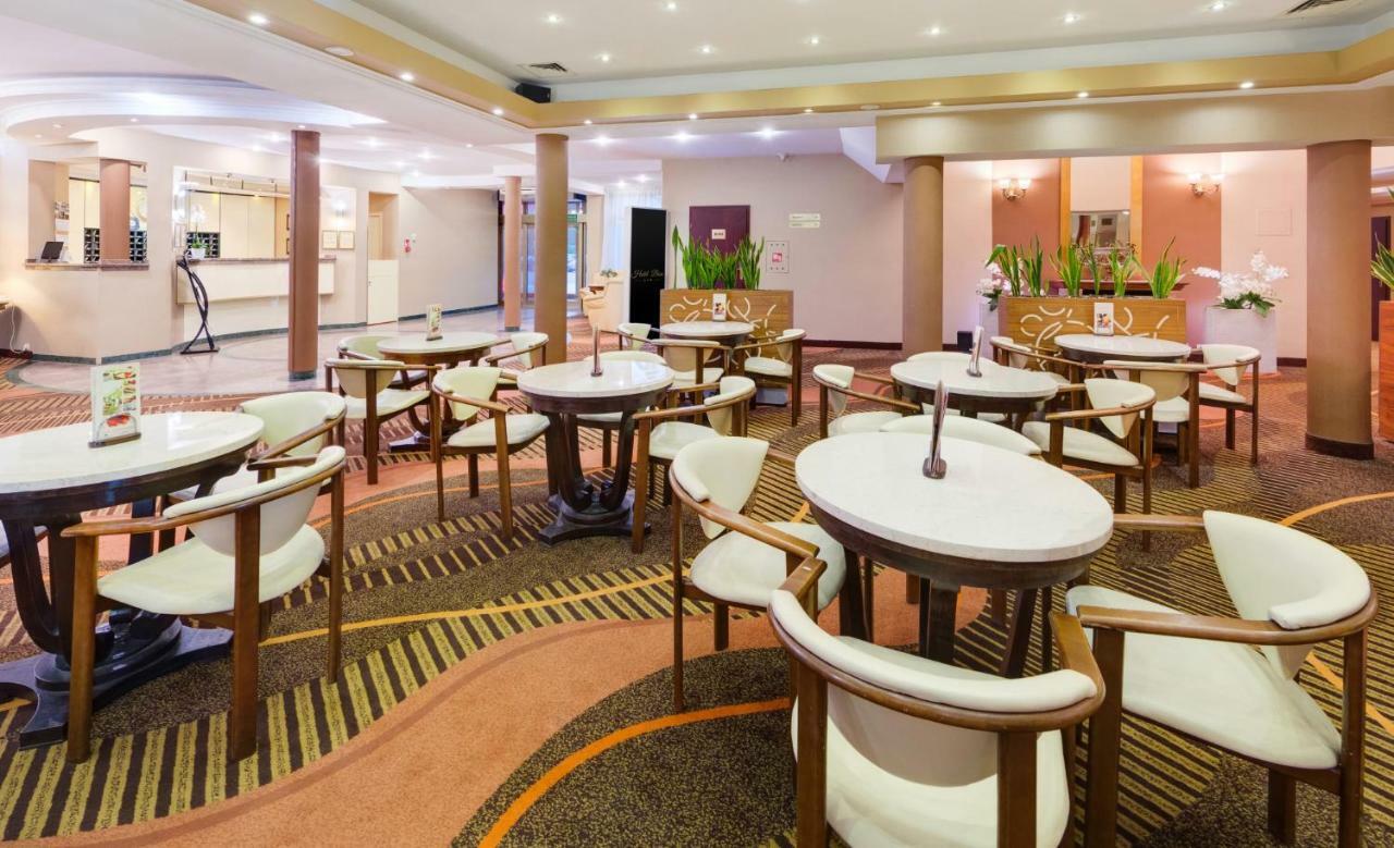 Hotel Boss Varsovie Extérieur photo