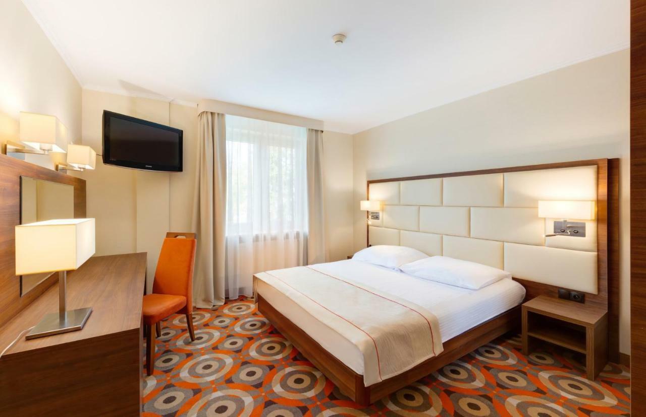 Hotel Boss Varsovie Extérieur photo